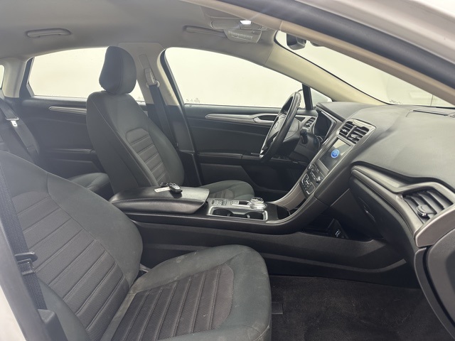 2020 Ford Fusion SE photo 8