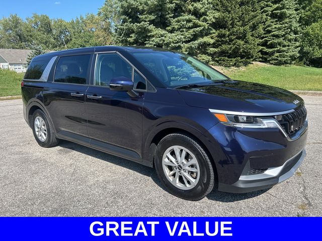 2024 Kia Carnival LX photo 3