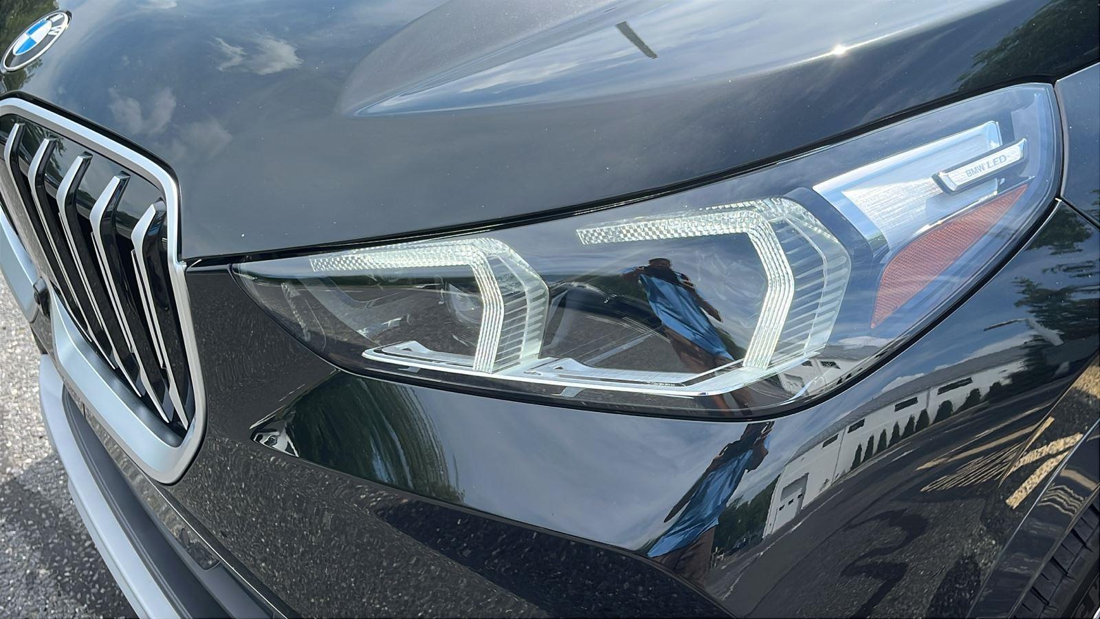 New 2025 Black Sapphire Metallic BMW xDrive28i image 4