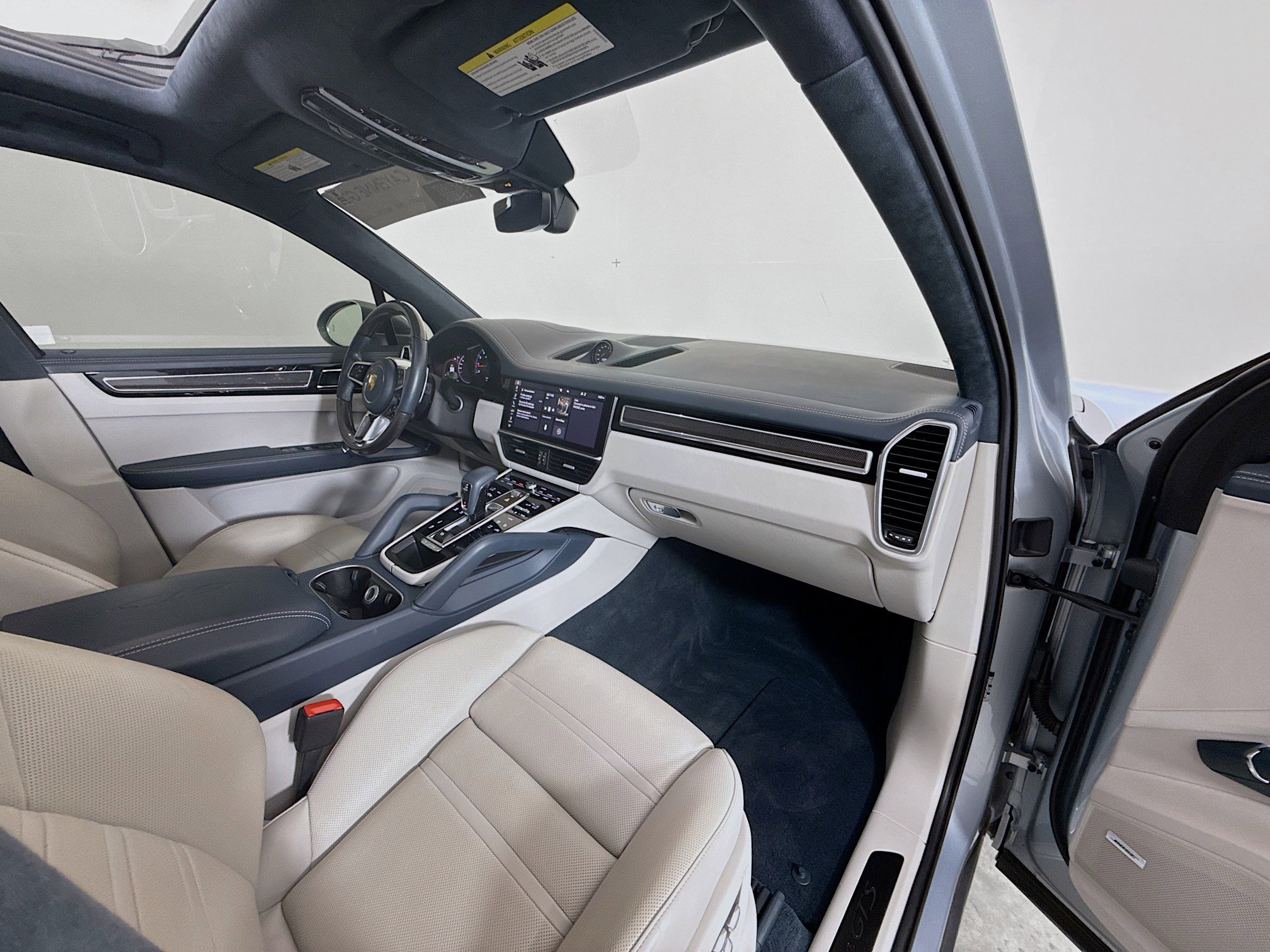 2021 Porsche Cayenne GTS photo 29