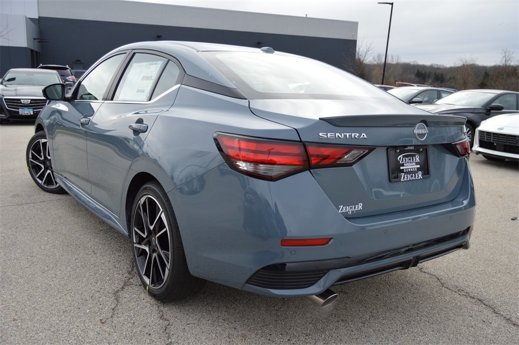 2025 Nissan Sentra SR photo 9