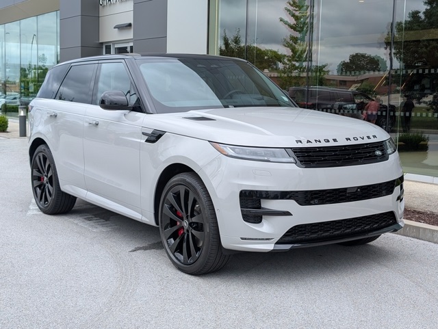 2025 Land Rover Range Rover Sport SE photo 5