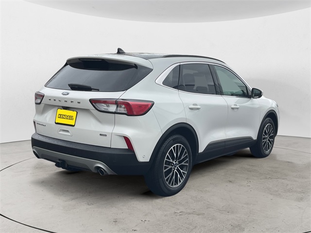 2021 Ford Escape Plug-In Hybrid Titanium photo 4