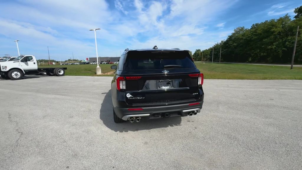 2025 Ford Explorer Platinum photo 6