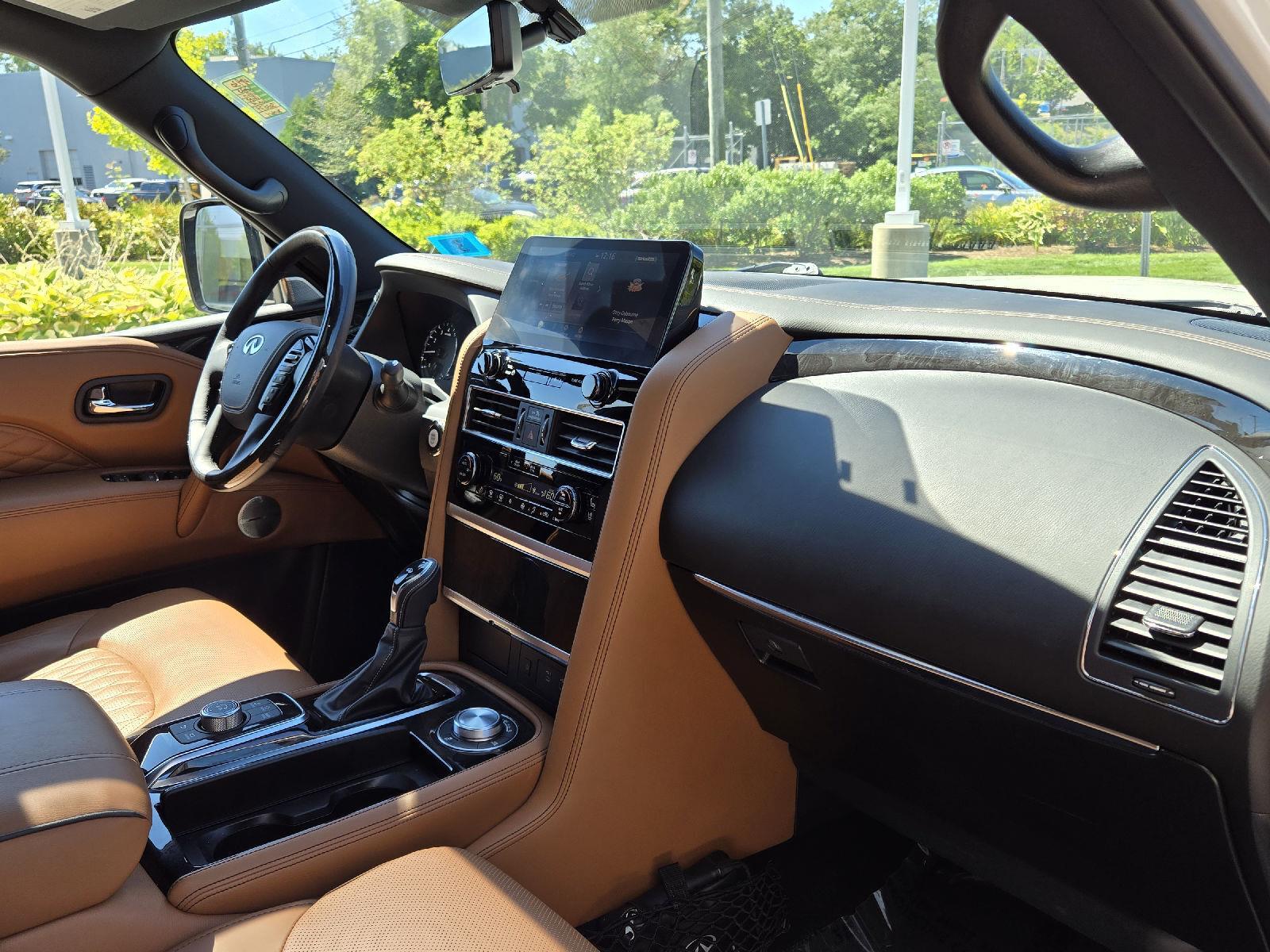 2023 Infiniti QX80 Sensory photo 17
