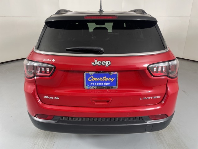 2023 Jeep Compass Limited photo 7