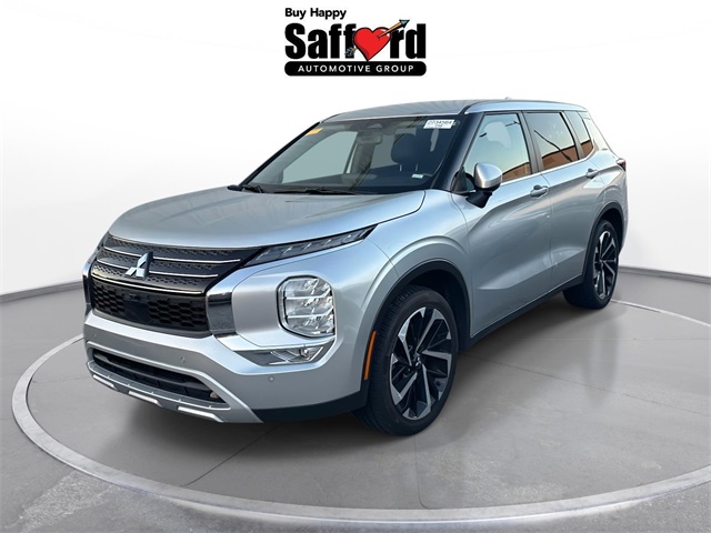 2024 Mitsubishi Outlander SE's photo