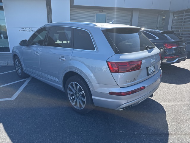 2017 Audi Q7 3.0T Premium Plus photo 2