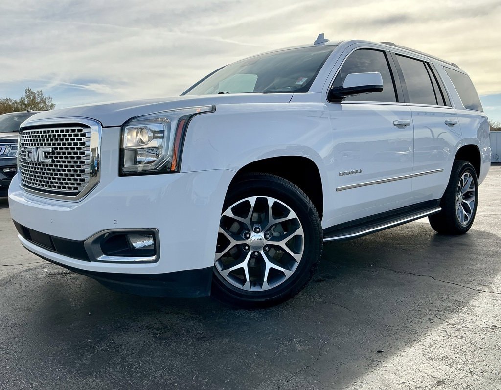 2017 Gmc Yukon Denali photo 2
