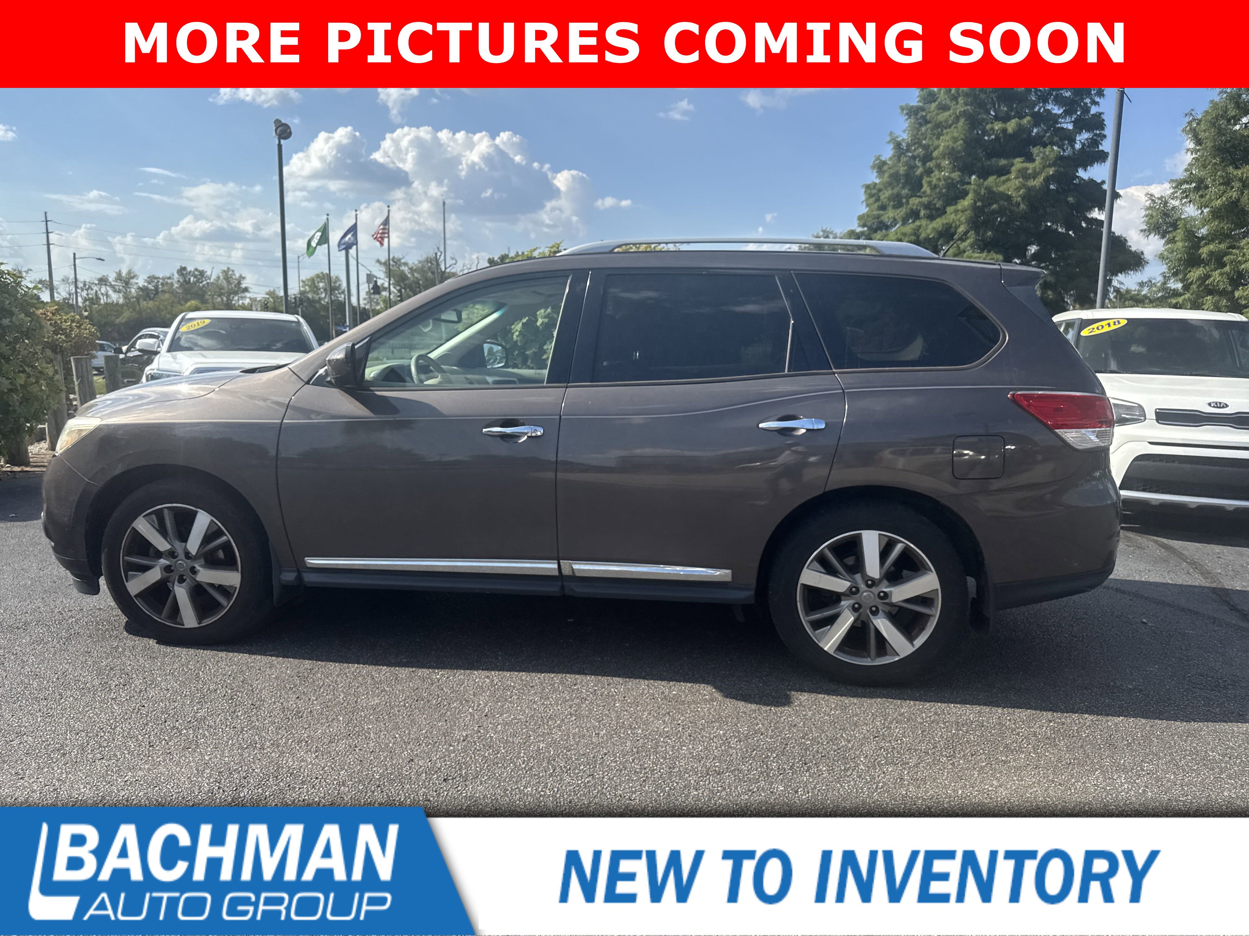 2015 Nissan Pathfinder Platinum photo 6