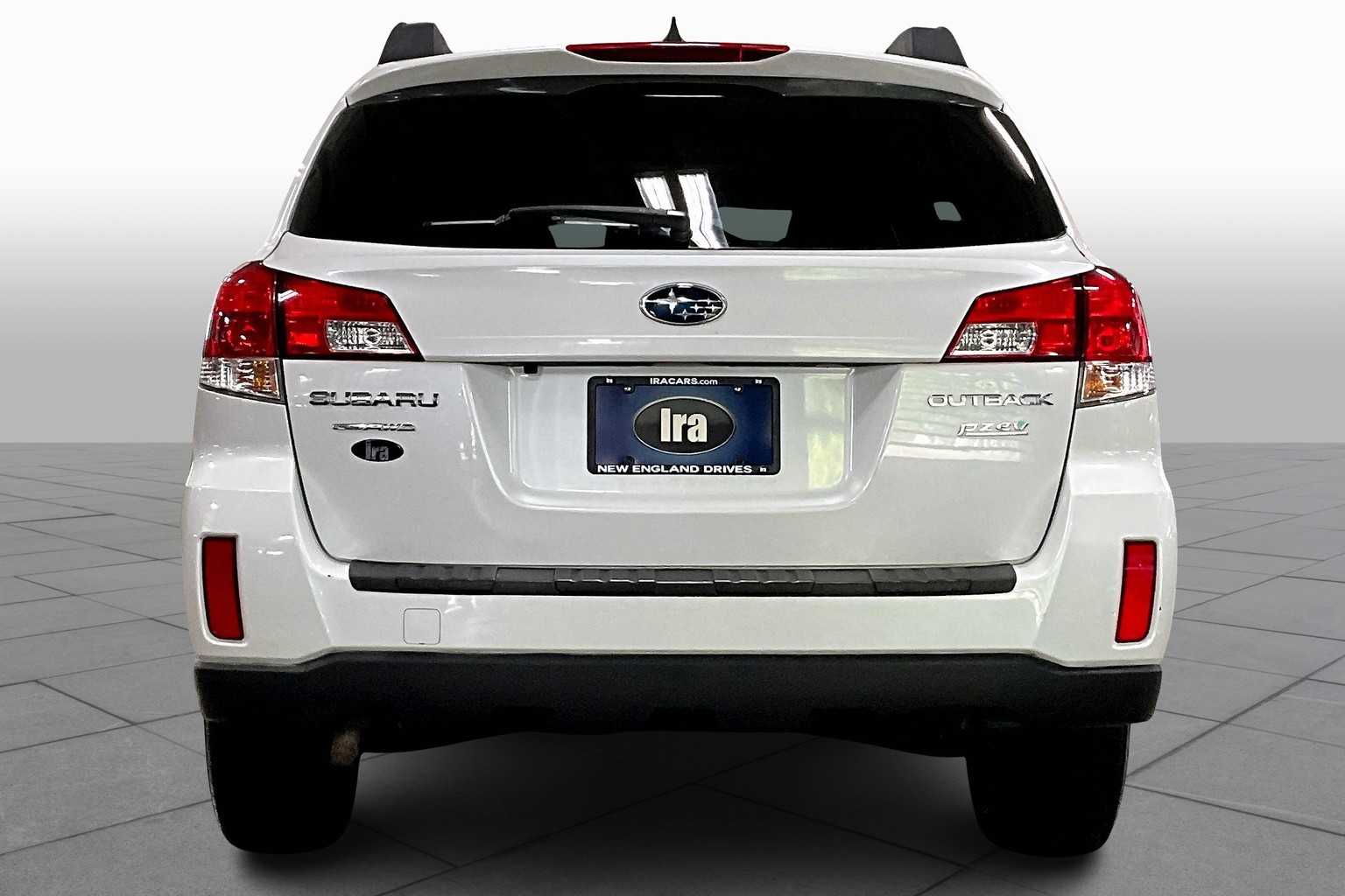 2012 Subaru Outback 2.5i Limited photo 4