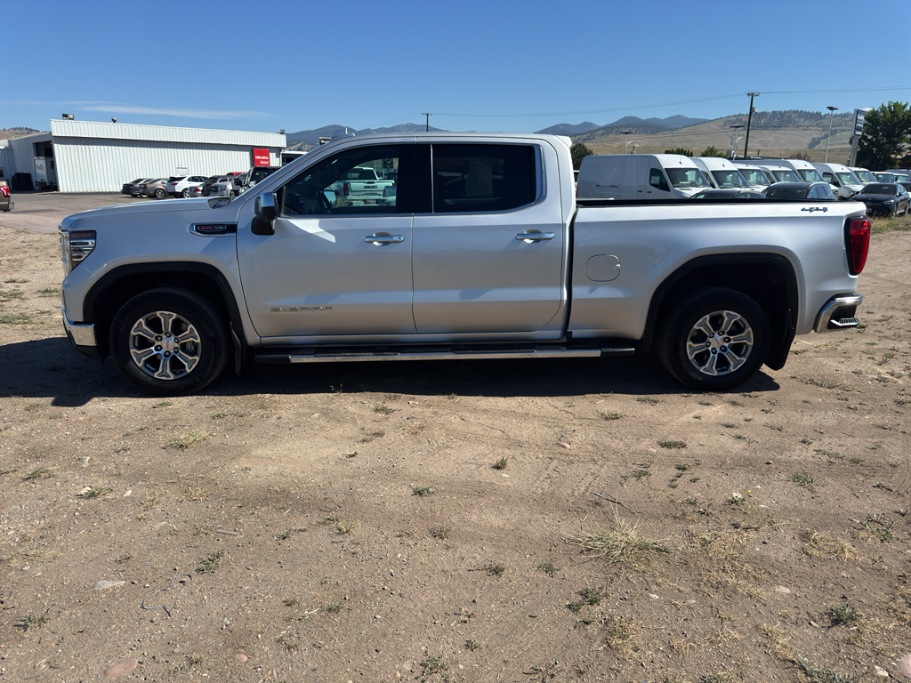 2022 GMC Sierra 1500 SLT's photo
