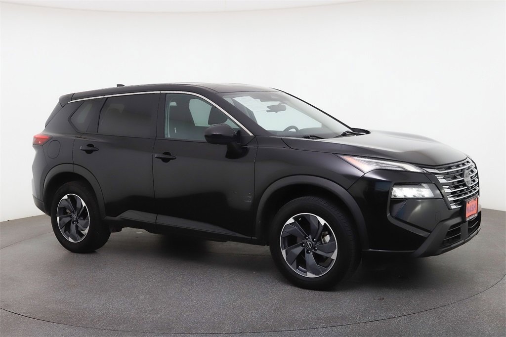 2024 Nissan Rogue SV's photo