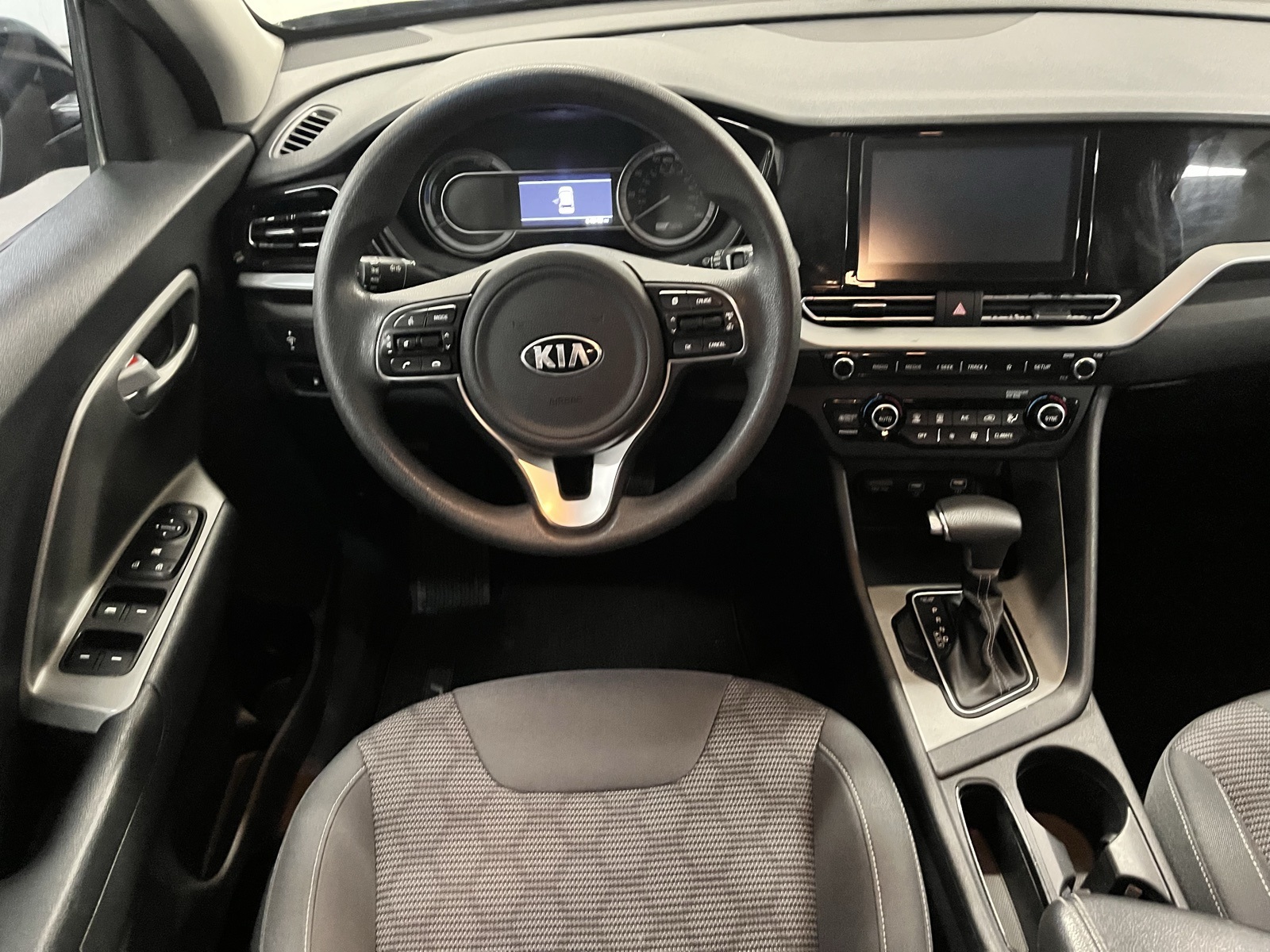 2021 Kia Niro LX photo 10