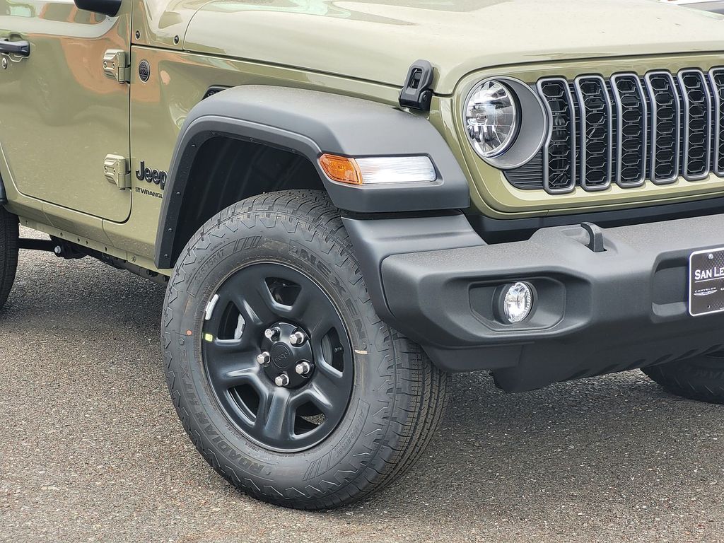 2025 Jeep Wrangler Sport photo 5