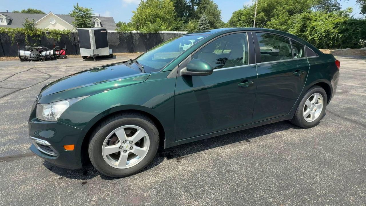 2015 Chevrolet Cruze LT photo 4