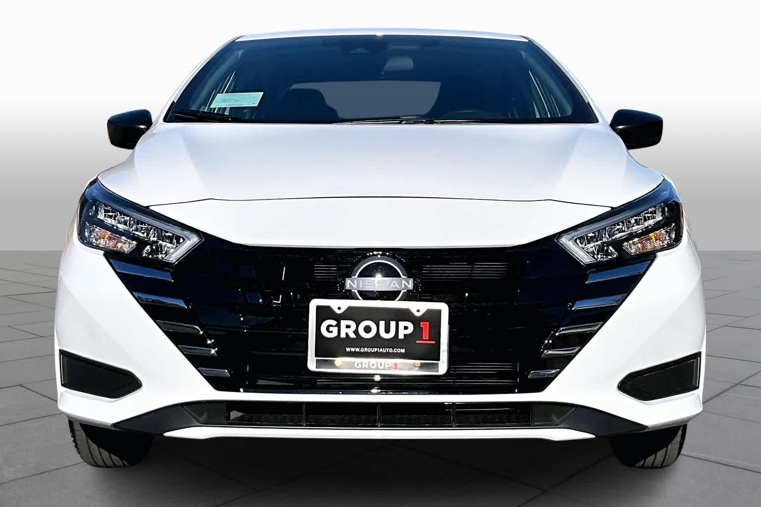 2025 Nissan Versa S photo 3