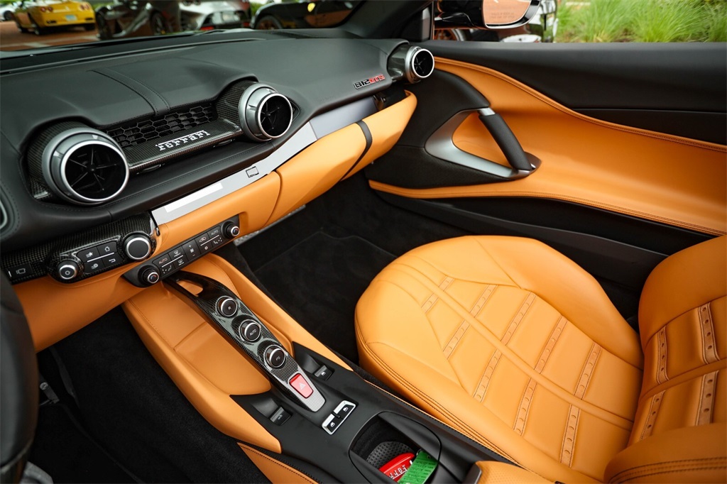 2023 Ferrari 812 GTS Base photo 27