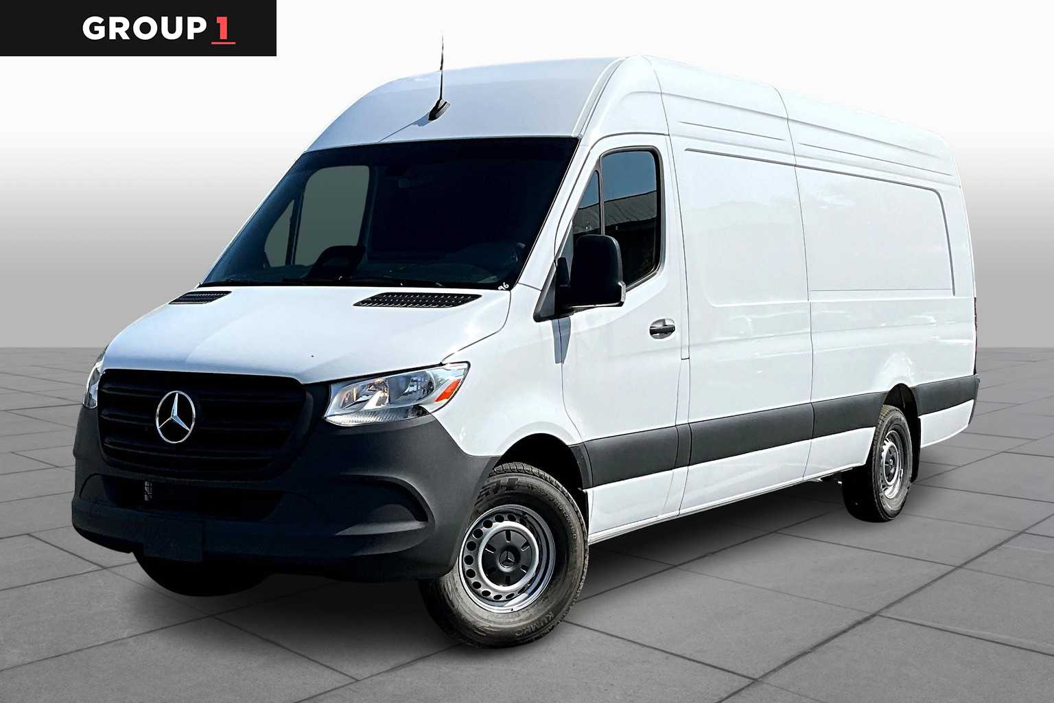 2025 Mercedes-Benz Sprinter Cargo Van Base's photo