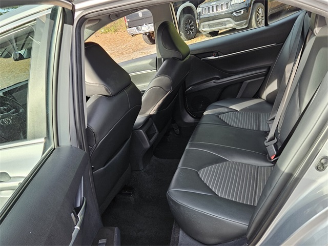 2023 Toyota Camry SE photo 6