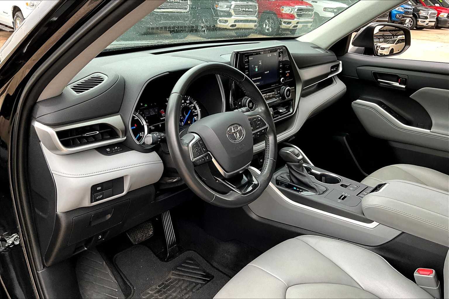 2021 Toyota Highlander Hybrid XLE photo 8