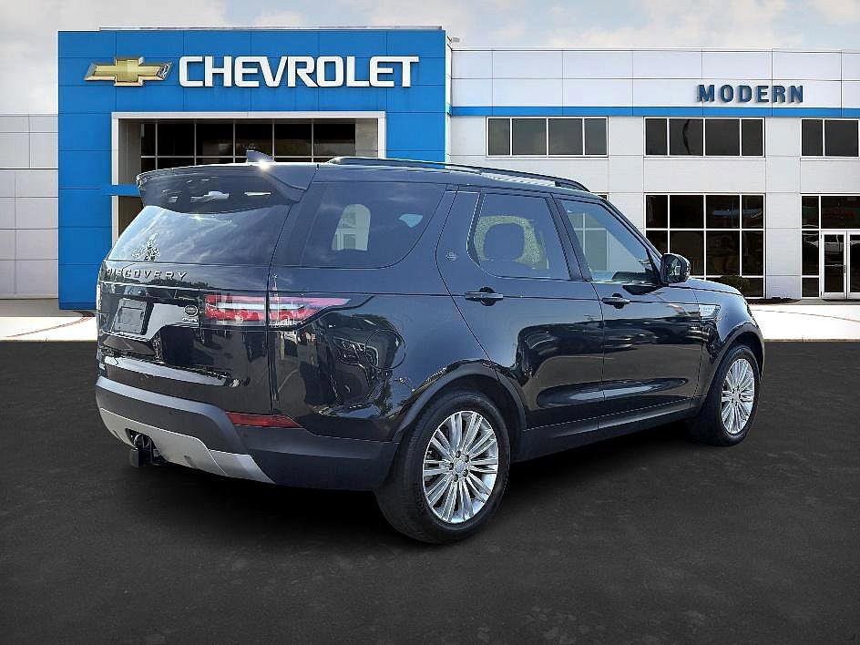 2017 Land Rover Discovery HSE photo 4