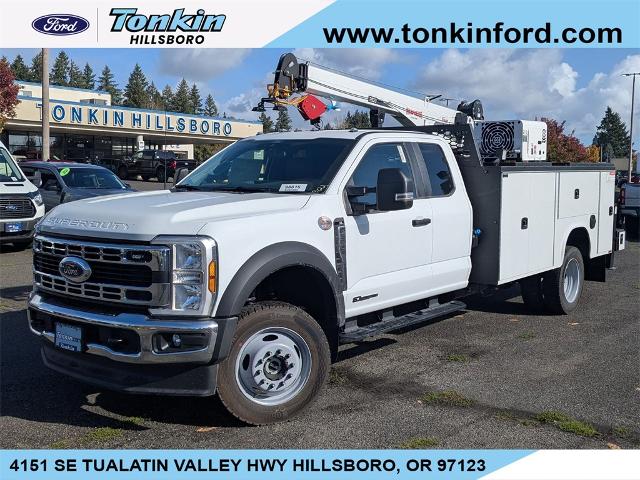 2026 Ford F-550 Super Duty Chassis Cab XL's photo