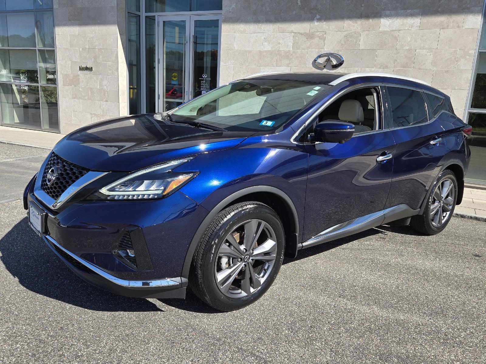 2023 Nissan Murano Platinum photo 2