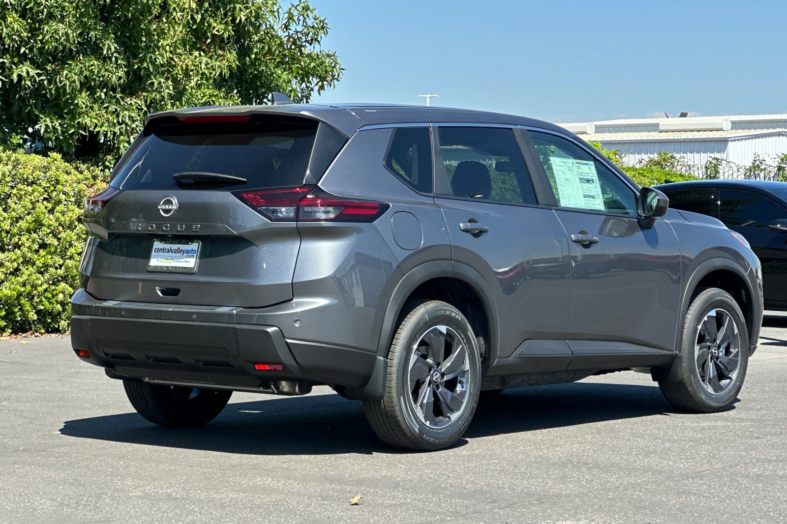 2026 Nissan Rogue SV photo 3