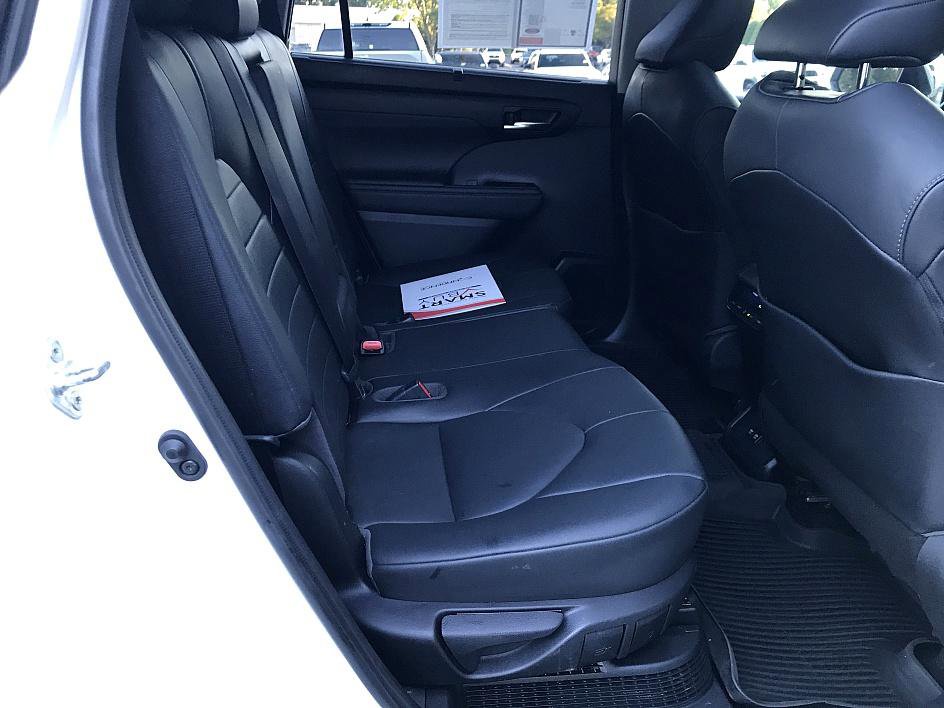 2020 Toyota Highlander Hybrid XLE photo 14