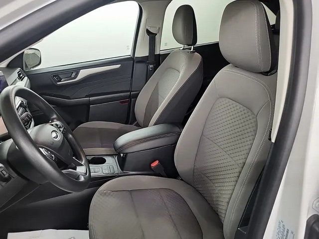 2022 Ford Escape SE photo 3