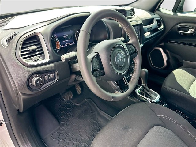 2021 Jeep Renegade Latitude photo 9