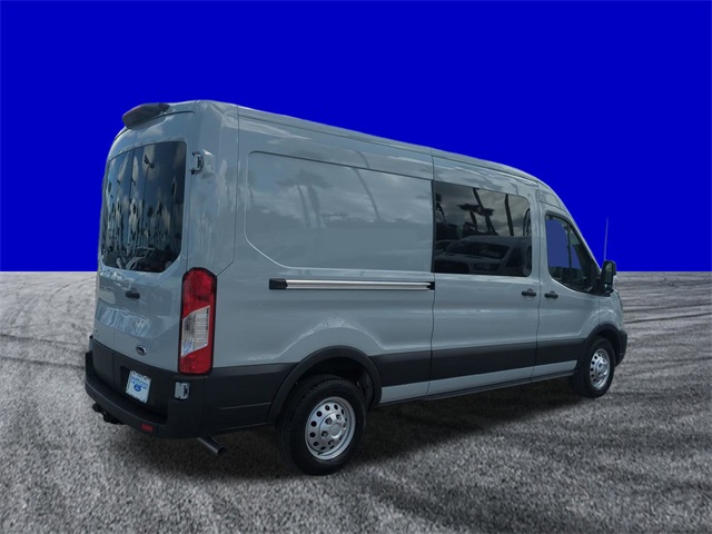 2025 Ford Transit Cargo Van photo 4
