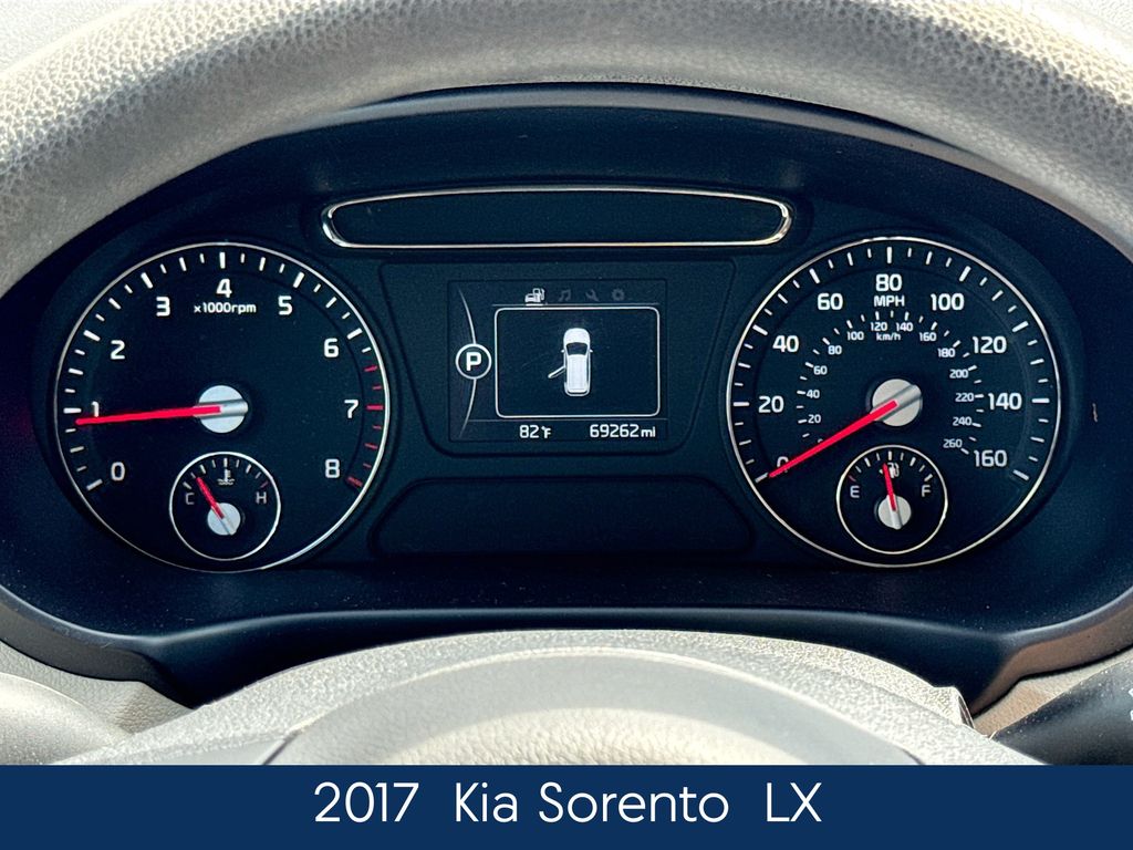 2017 Kia Sorento LX photo 3