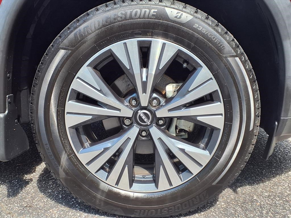 2023 Nissan Rogue SV photo 4