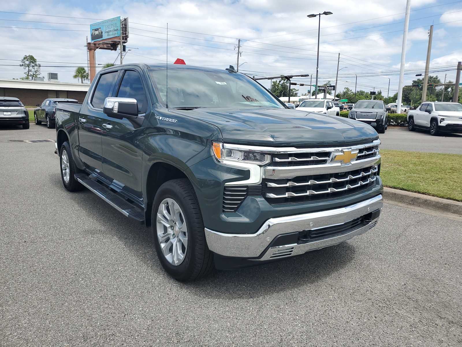 2025 Chevrolet Silverado 1500 LTZ photo 8