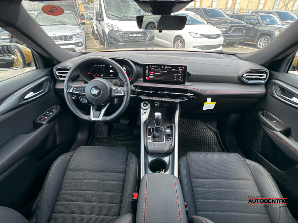 2023 Dodge Hornet GT photo 3