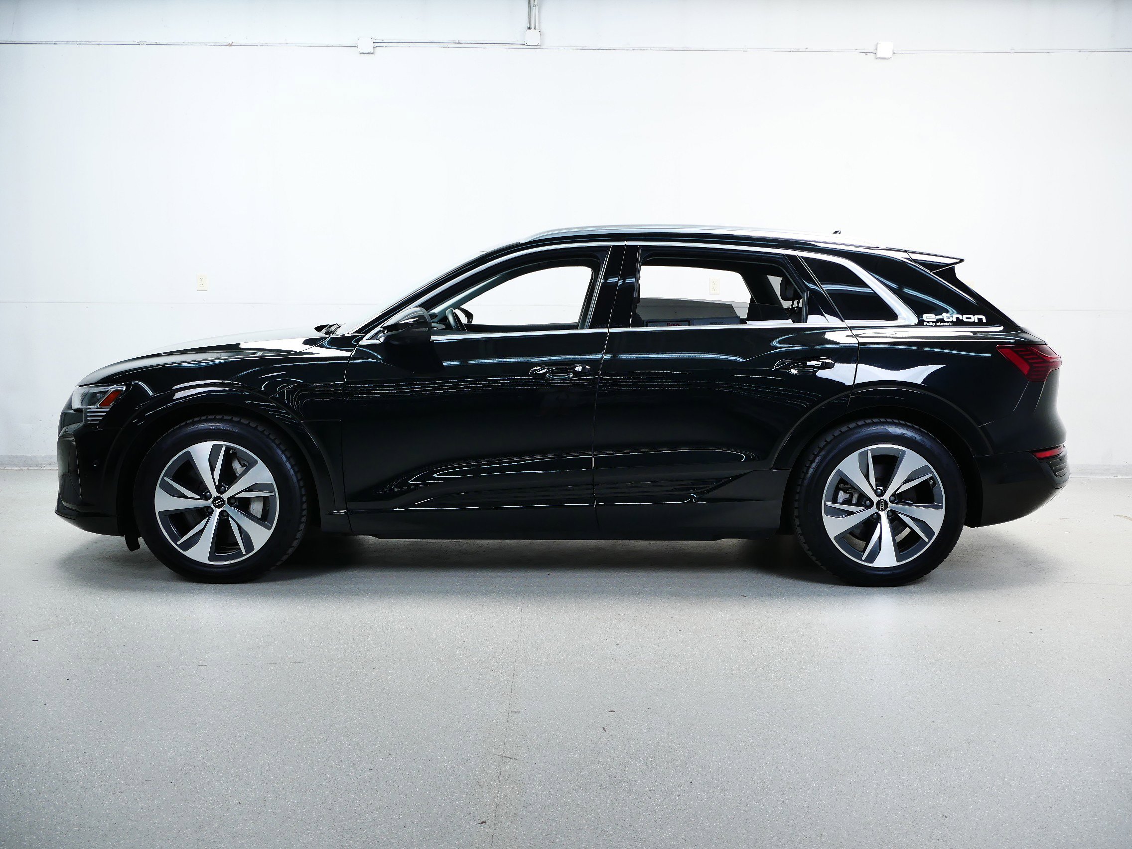2024 Audi Q8 E-tron Premium Plus photo 4