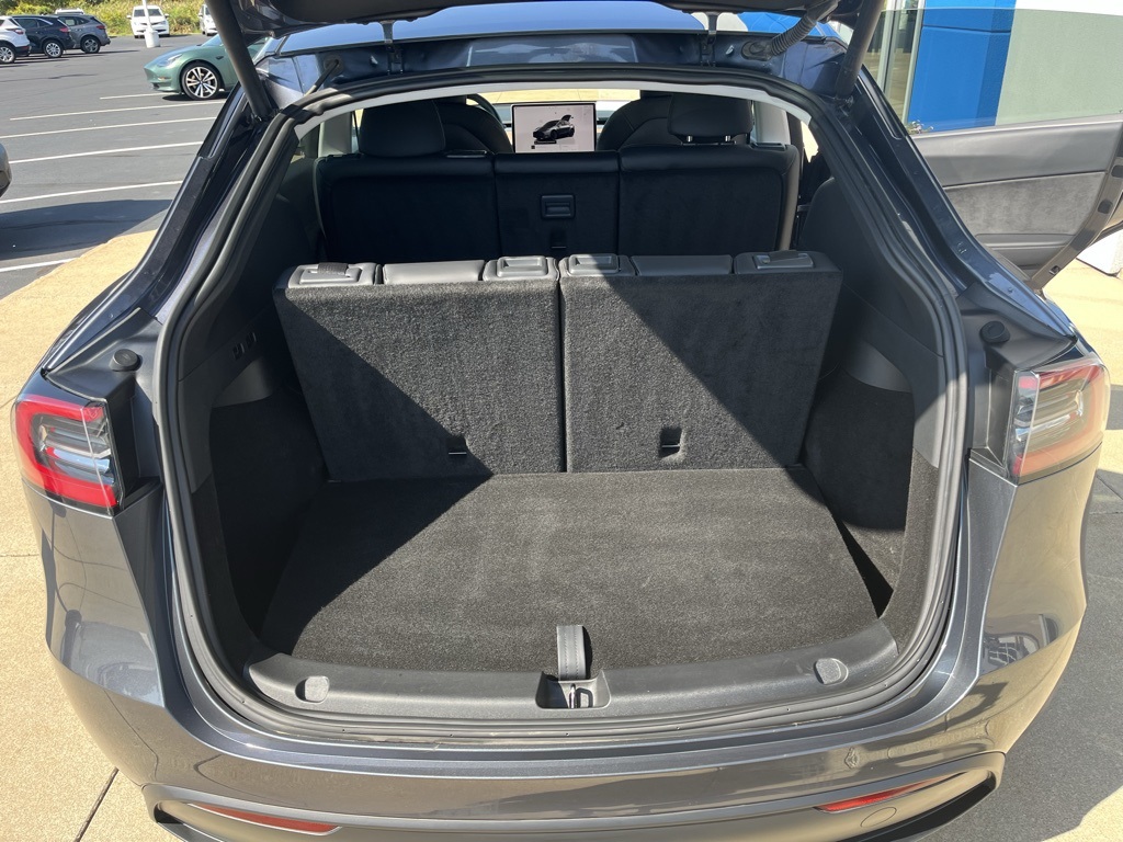 2023 Tesla Model Y Long Range photo 8