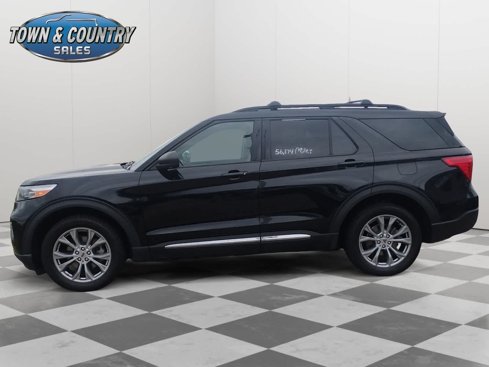 2021 Ford Explorer XLT photo 3