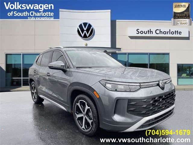 2026 Volkswagen Tiguan SE's photo