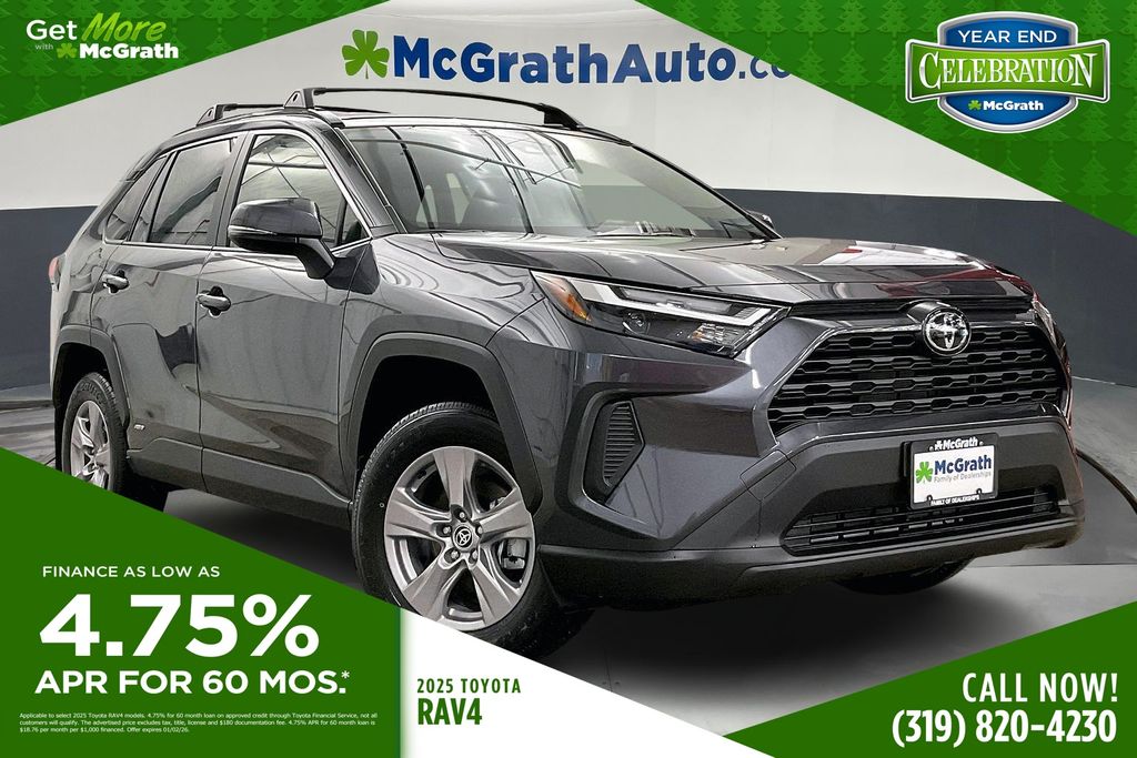 2025 Toyota RAV4 XLE's photo