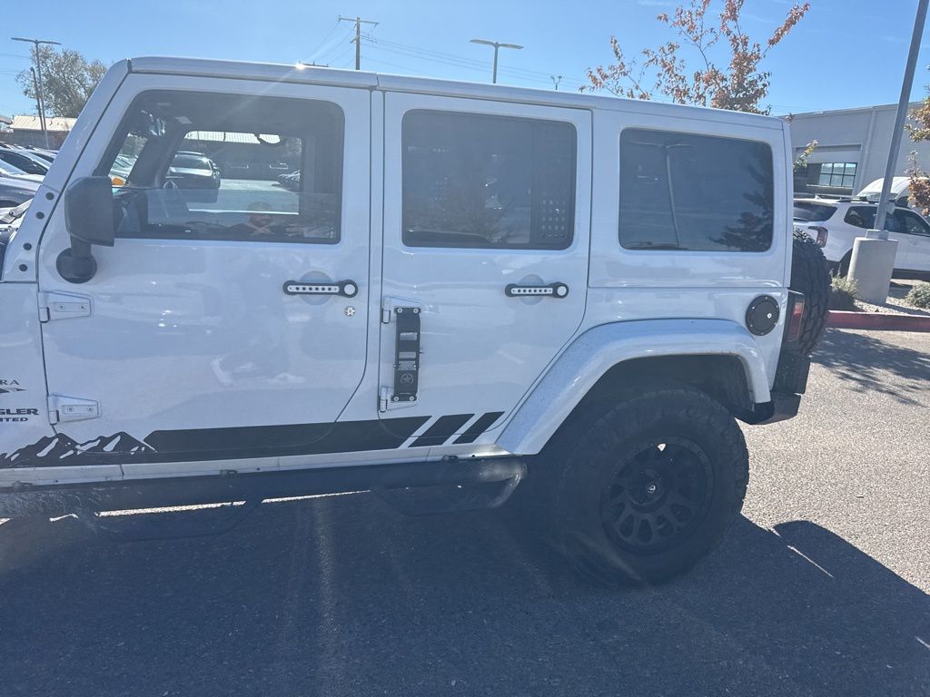2016 Jeep Wrangler Unlimited Rubicon High Tide photo 4