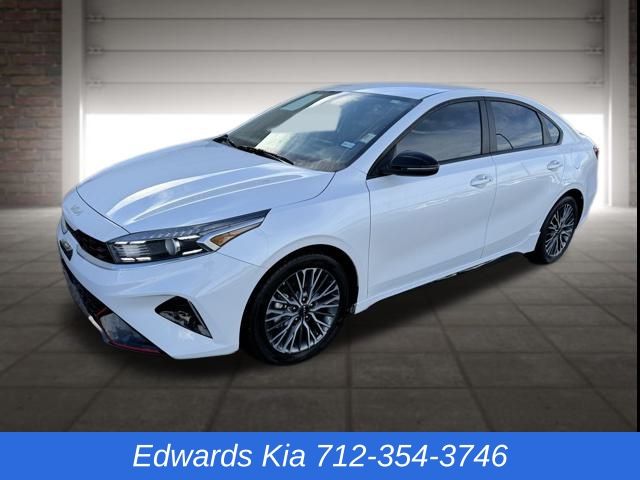2023 Kia Forte GT-Line's photo