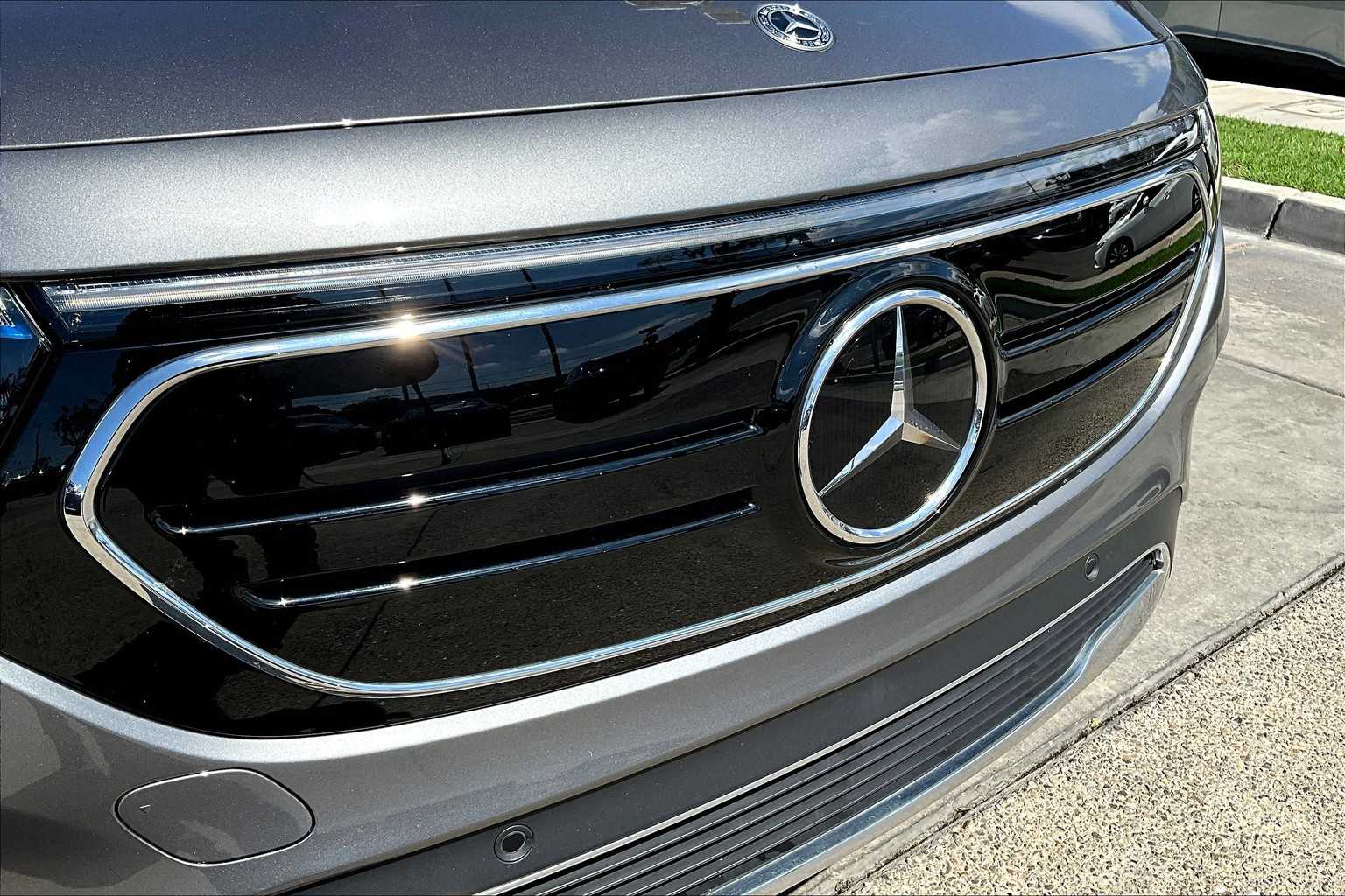 2022 Mercedes Benz EQB 350 4MATIC photo 29