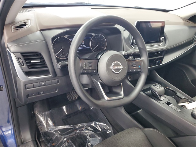 2023 Nissan Rogue SV photo 11