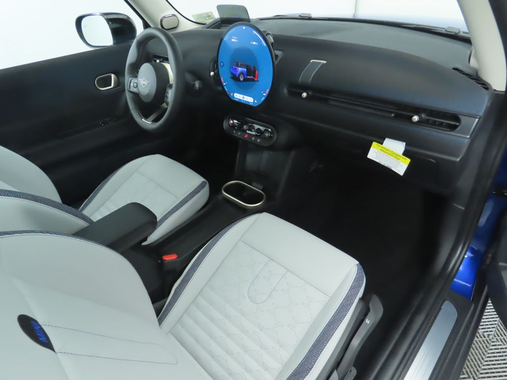 2025 Mini Countryman S photo 17