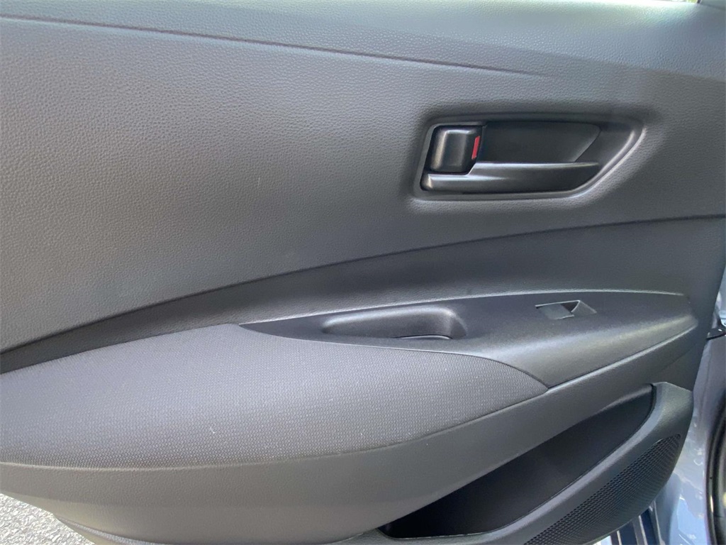 2026 Toyota Corolla LE photo 11