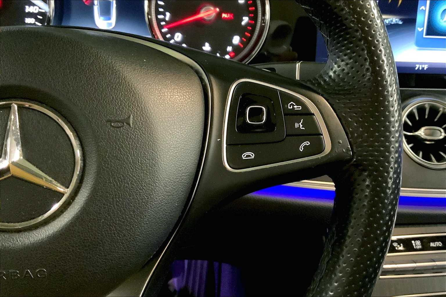 2018 Mercedes Benz E 400 photo 22