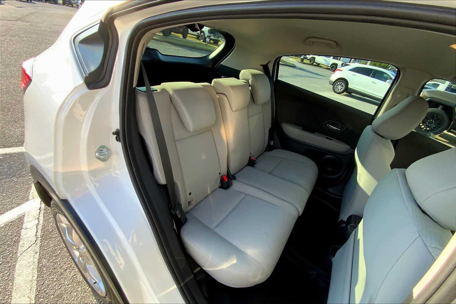 2022 Honda HR-V LX photo 18